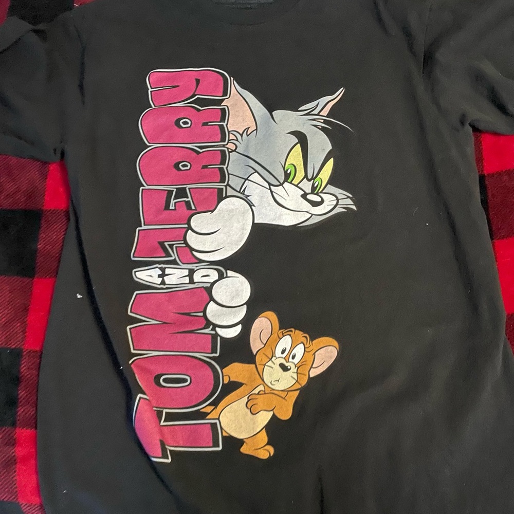 Tom and Jerry t shirt